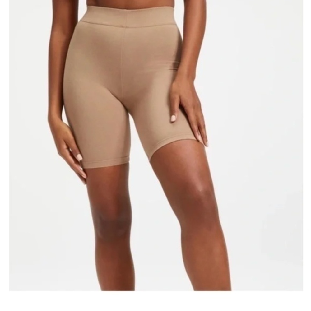 Good American Essential Bike Short in Putty Tan Cotton Blend Size 2 Medium NWT